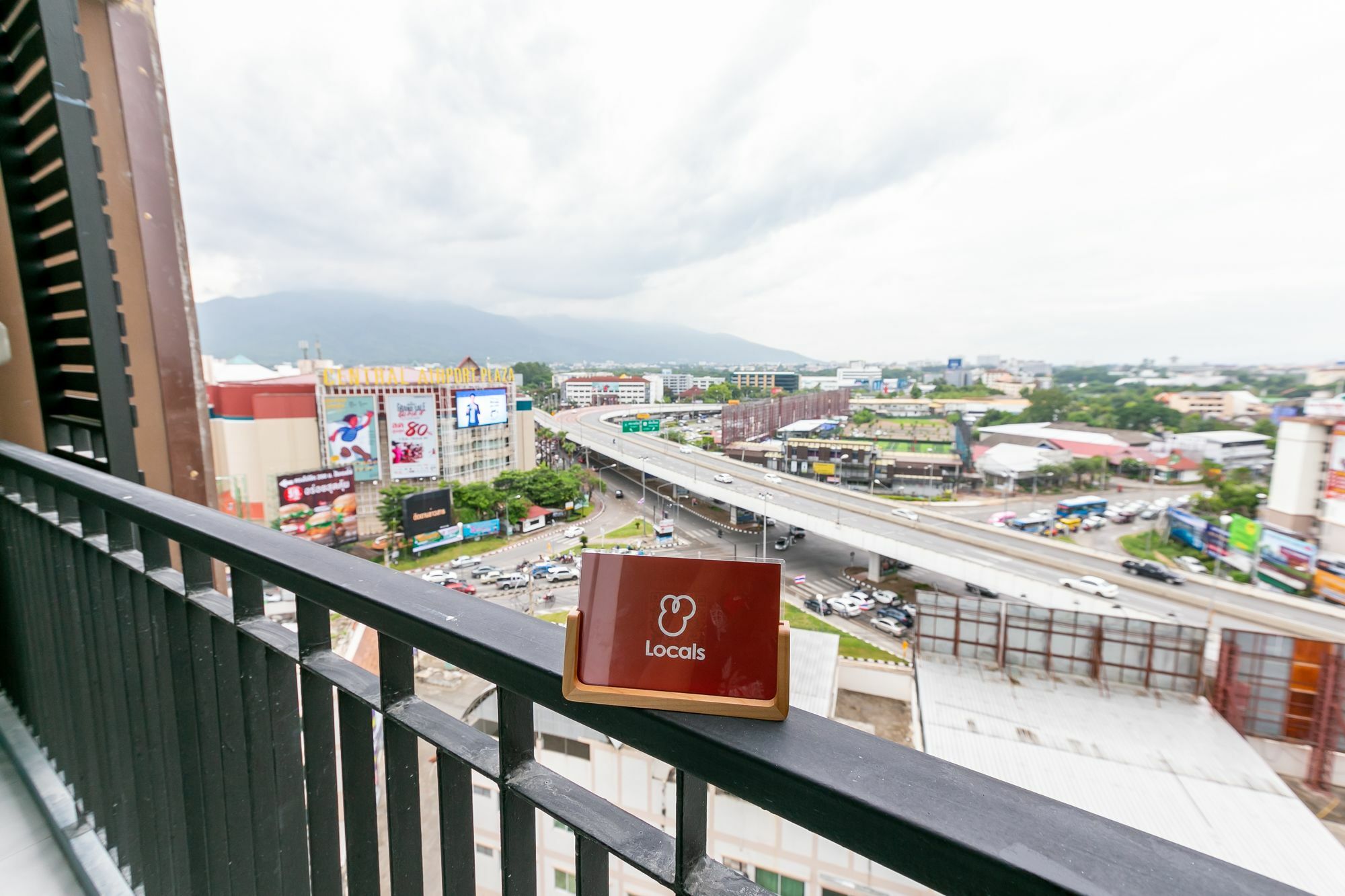 Locals Prio Chiangmai Central Airport Plaza Chiang Mai Luaran gambar
